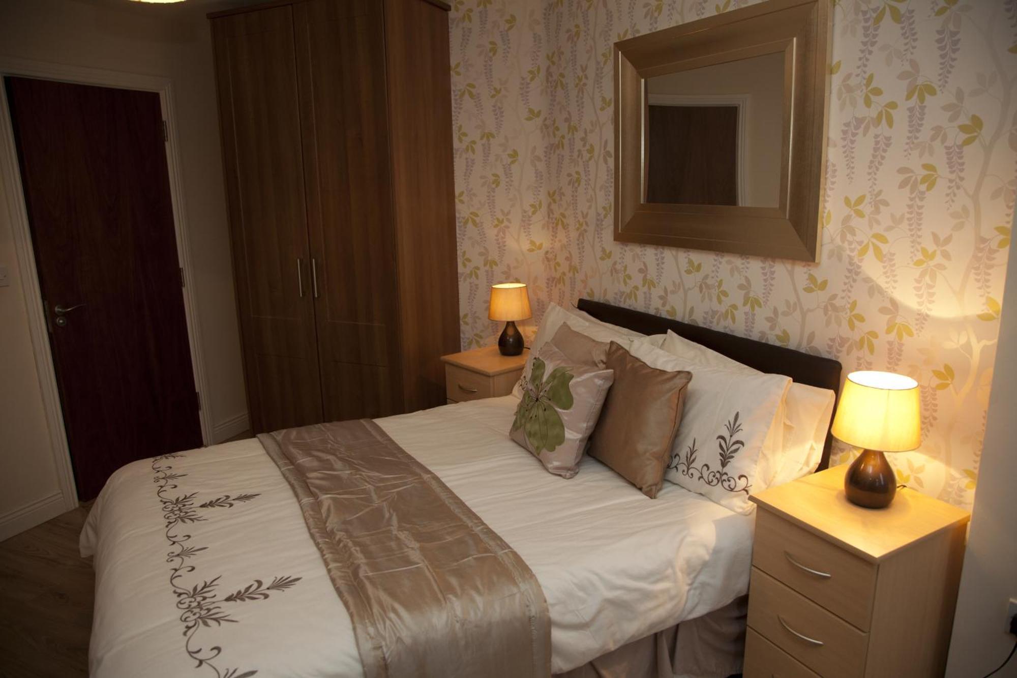 את'לון Arch House Apartments מראה חיצוני תמונה